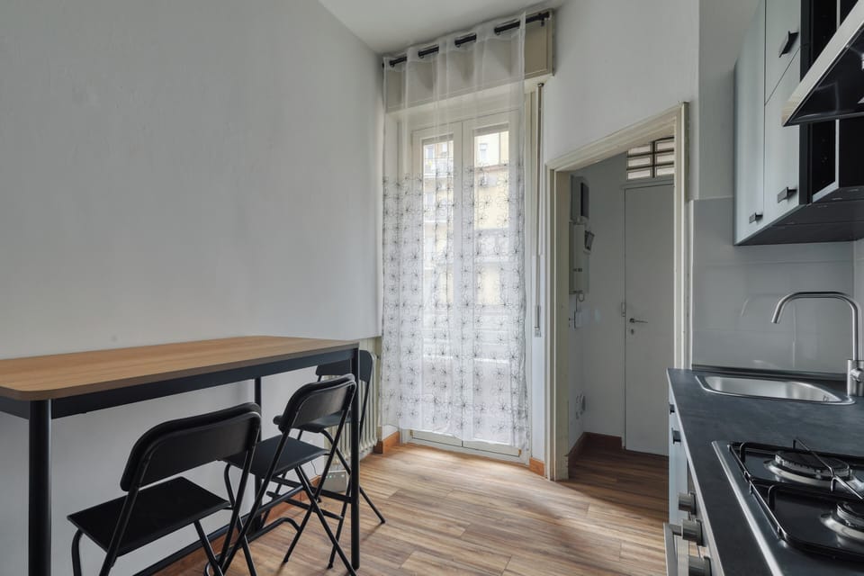 Apartment, 3 Bedrooms, Balcony | Private kitchen | Dishwasher, electric kettle, dining tables