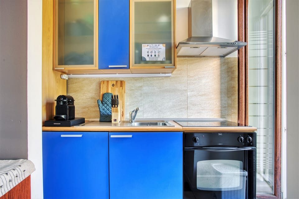 Apartment, 1 Double Bed with Sofa bed, Balcony | Private kitchen | Microwave, dishwasher, dining tables