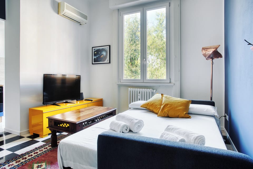 Apartment, 1 Double Bed with Sofa bed, Balcony | Living area | 32-inch flat-screen TV with cable channels