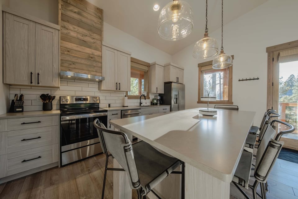 House, Multiple Beds, Hot Tub, Mountain View (Wilderness Club Cabin) | Private kitchen | Fridge, microwave, oven, stovetop