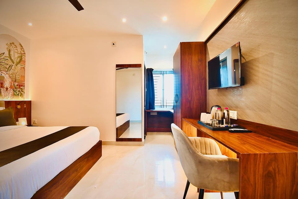 Superior Double Room, Balcony, Hill View | WiFi (free)