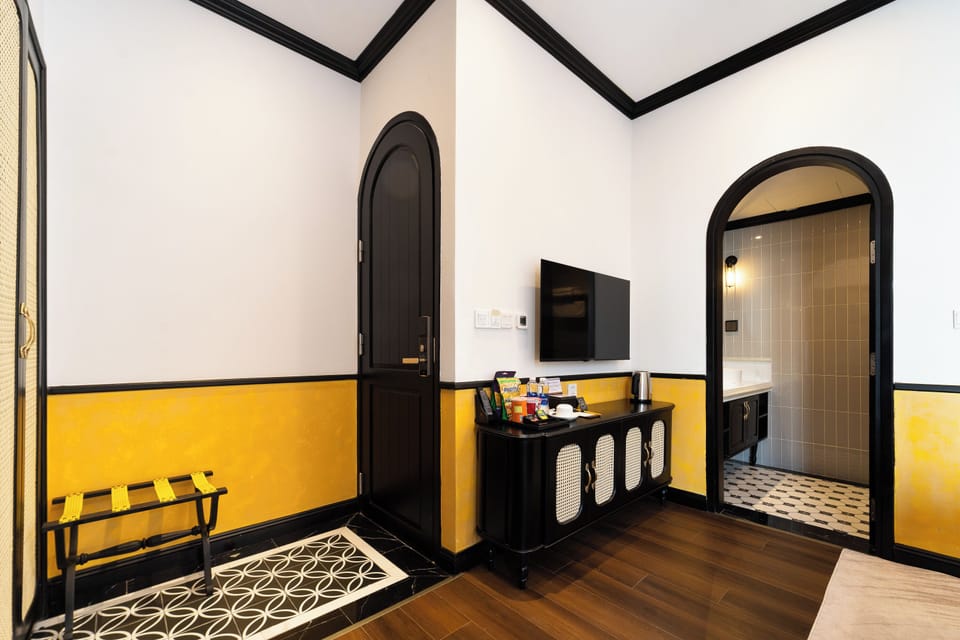 Superior Double Room, 1 King Bed, Non Smoking, Balcony | Room amenity