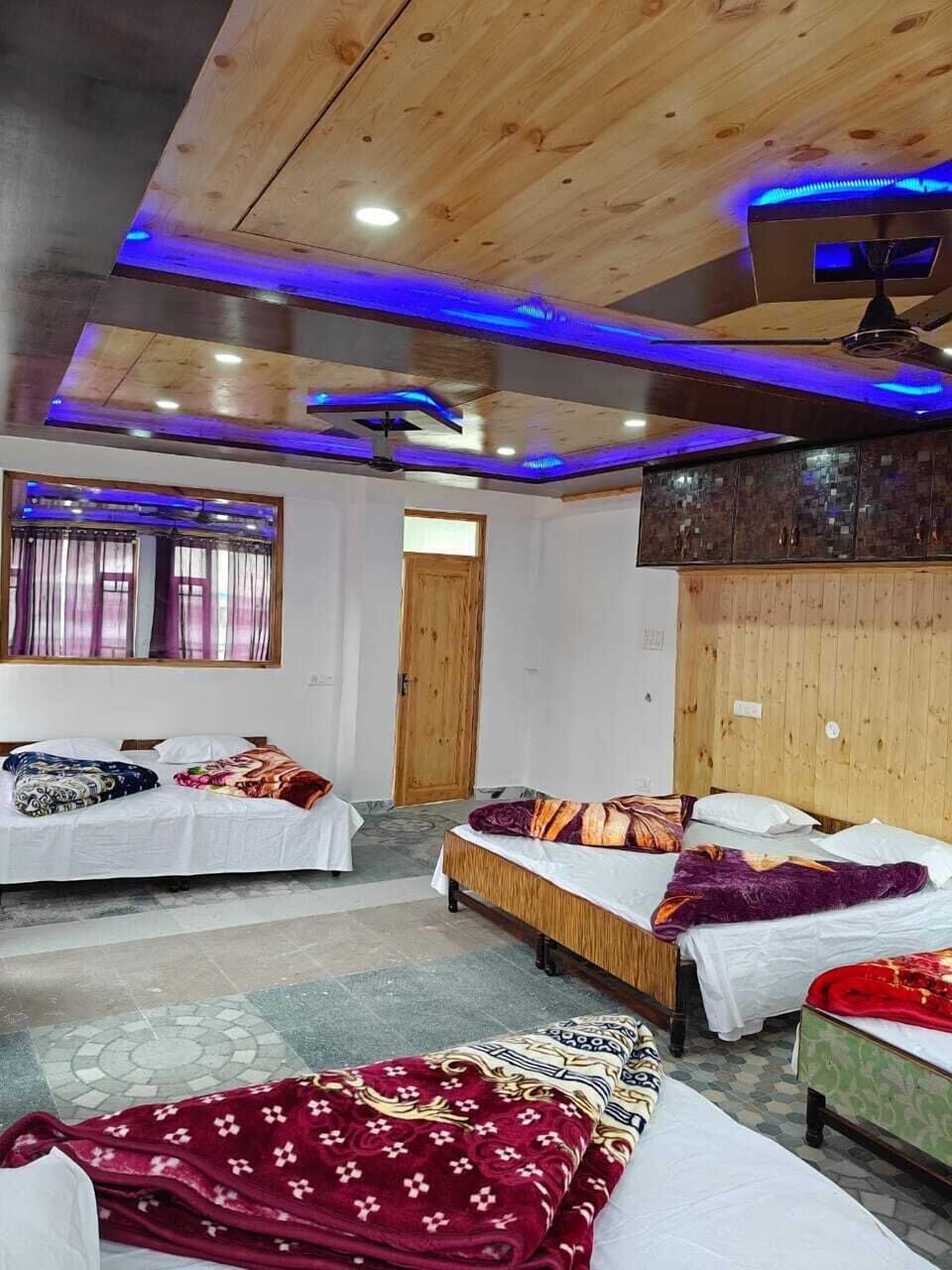 Family Quadruple Room, River View | Desk, WiFi (free)