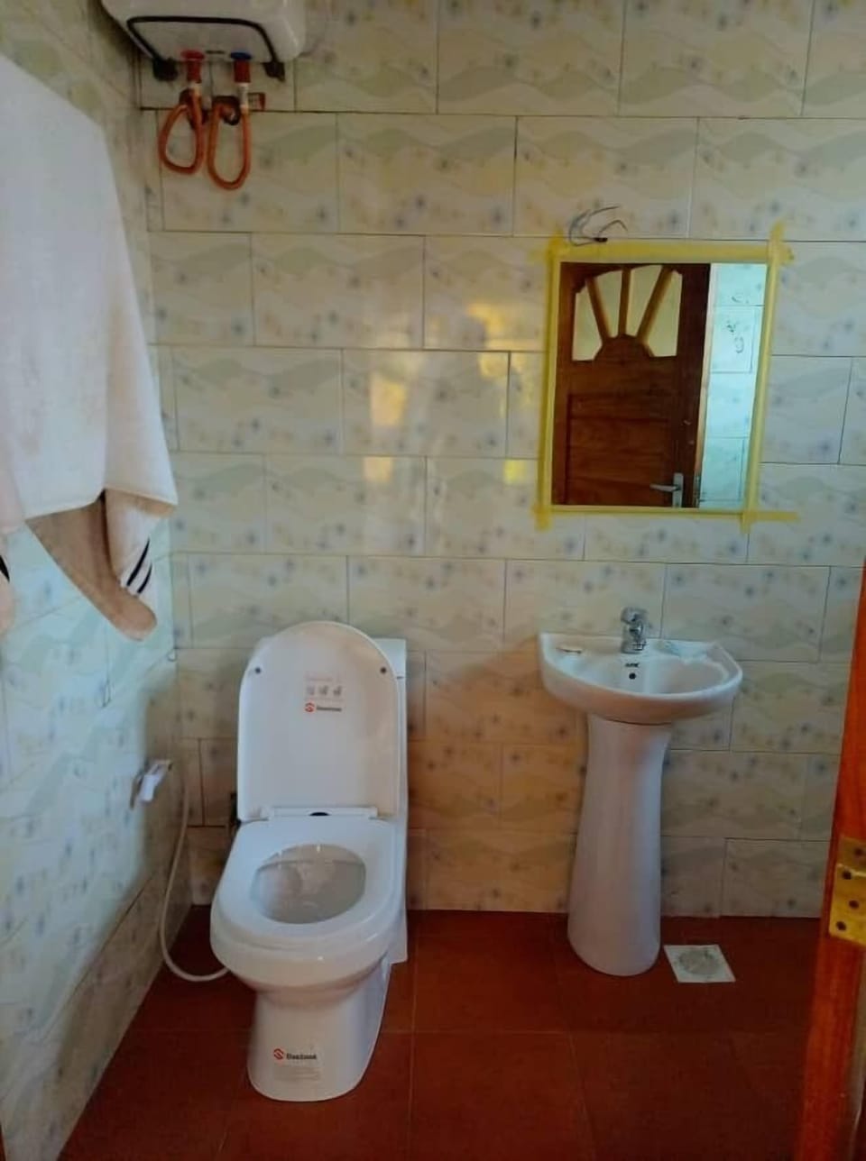 Free toiletries, towels, soap, toilet paper