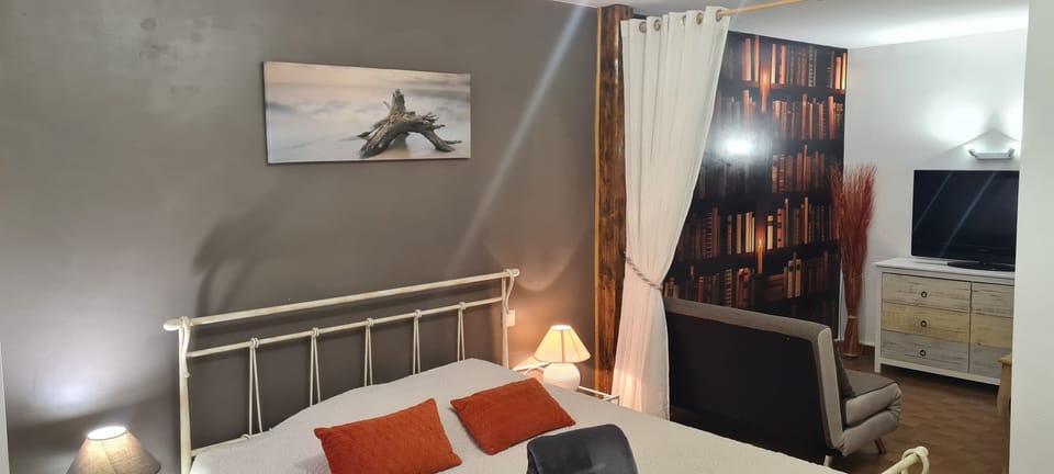 Family Double Room | Individually decorated, soundproofing, free WiFi
