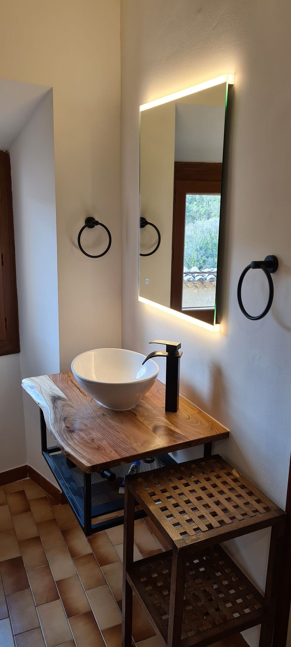 Standard Double Room Single Use, Hill View | Bathroom | Shower, free toiletries, hair dryer, towels