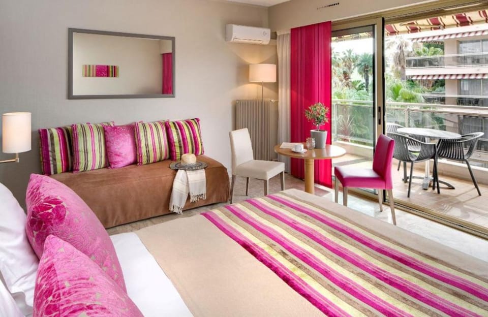 Superior Room, Terrace | In-room safe, desk, soundproofing, travel crib