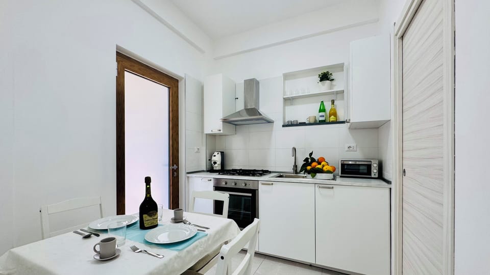 House, 2 Bedrooms, Sea View | Private kitchen | Espresso maker, electric kettle