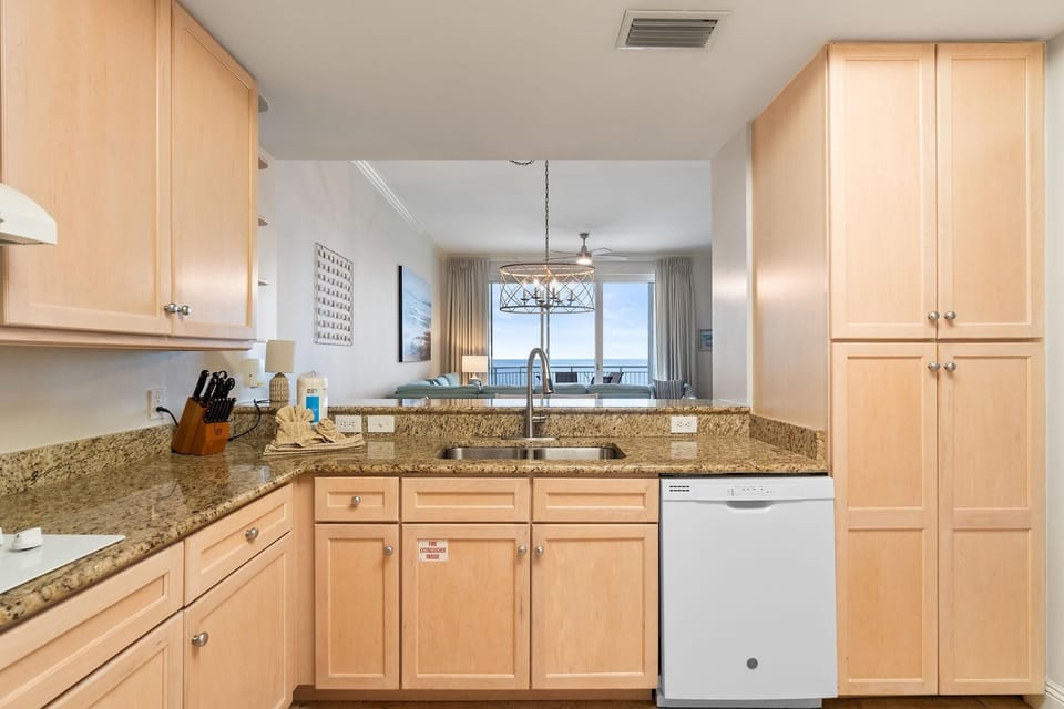 Condo, Multiple Beds (Indigo East 2005 - Junior Penthouse) | Private kitchen | Oven, toaster