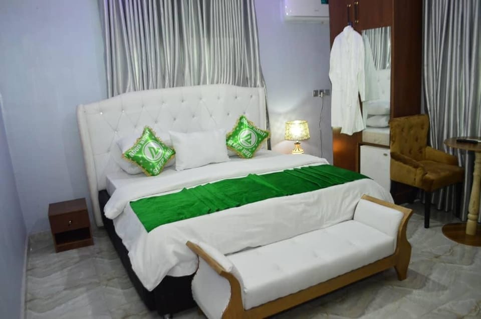 Luxury Room | In-room safe, desk, laptop workspace, free WiFi