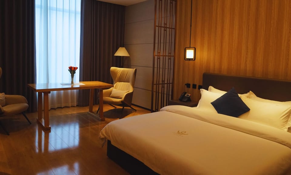 Superior Single Room | In-room safe, desk, laptop workspace, iron/ironing board