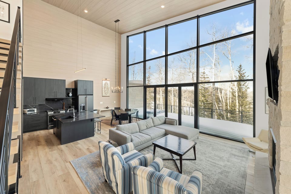House (5 Bedrooms) | Interior