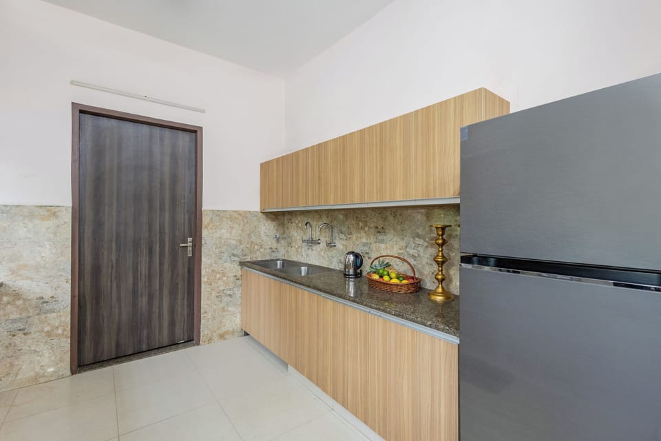 Luxury Villa, 5 Bedrooms, Balcony, Garden View | Private kitchenette