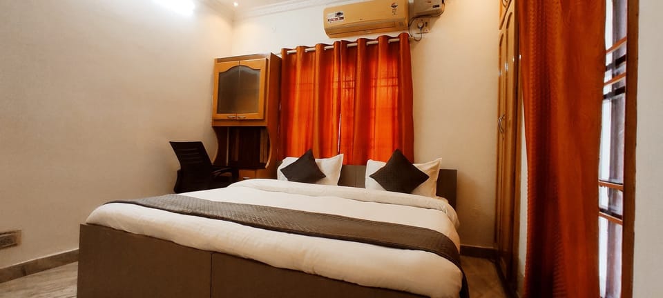 Deluxe Room, City View