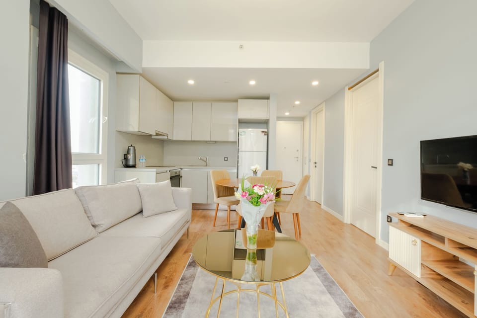 Family Condo, 2 Bedrooms, Balcony, City View | Living area