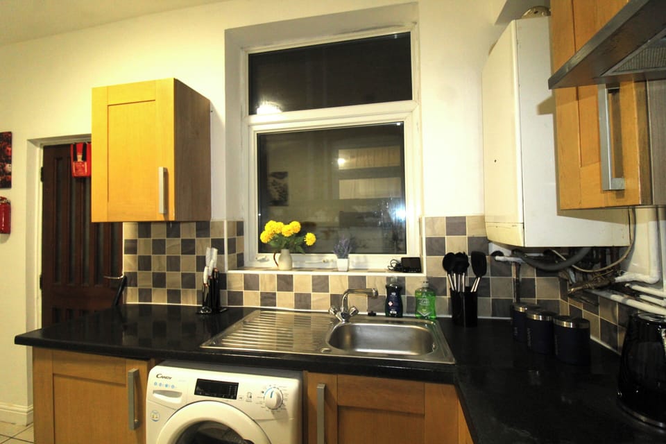 Shared fridge, microwave
