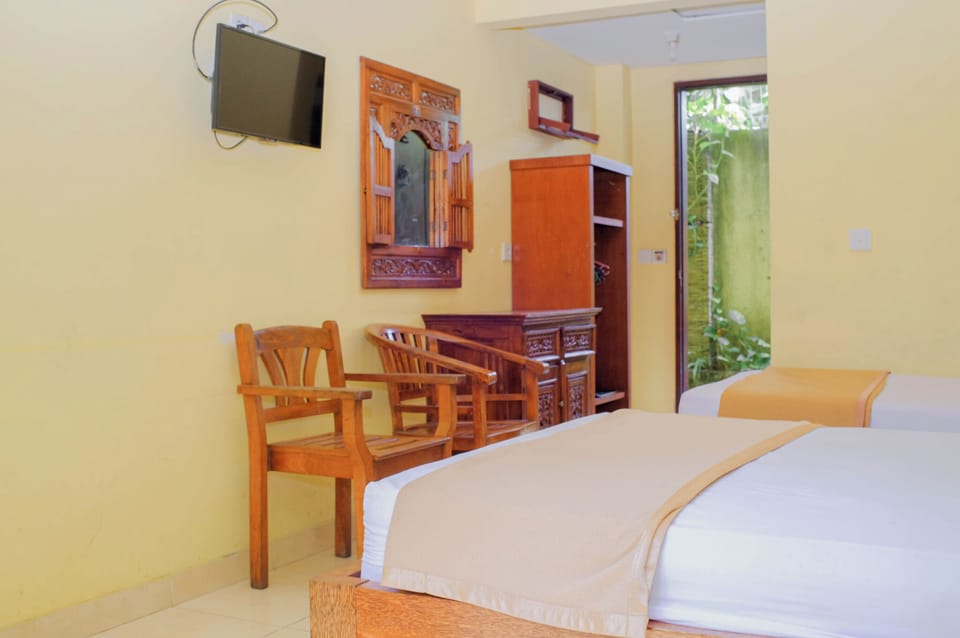 Standard Twin Room, Garden View | Desk, free WiFi