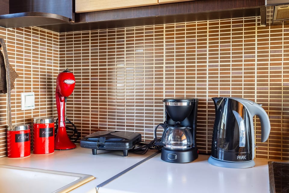House | 2 bedrooms, desk, Internet