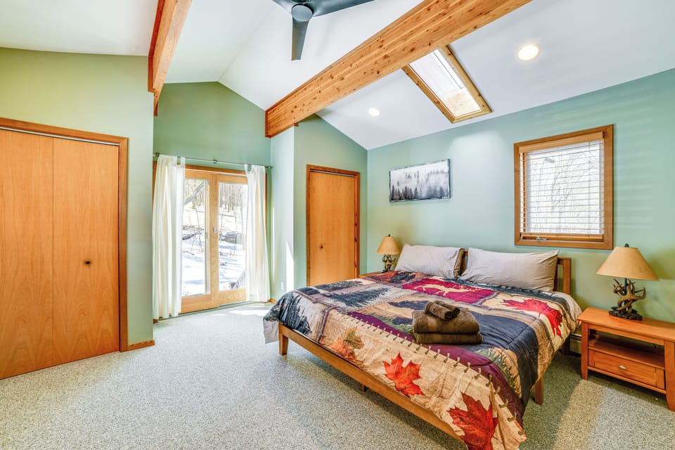 Golf, Fish & Ski: Retreat w/ Game Room in Thompson Cottage in Pennsylvania