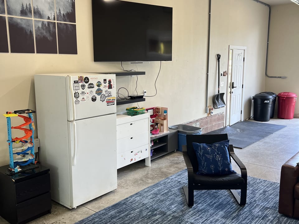 House, 3 Bedrooms | Children's area