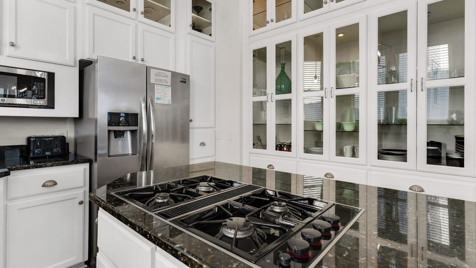 House, Multiple Beds, Patio (Vitamin Sea) | Private kitchen | Fridge, microwave, oven, stovetop