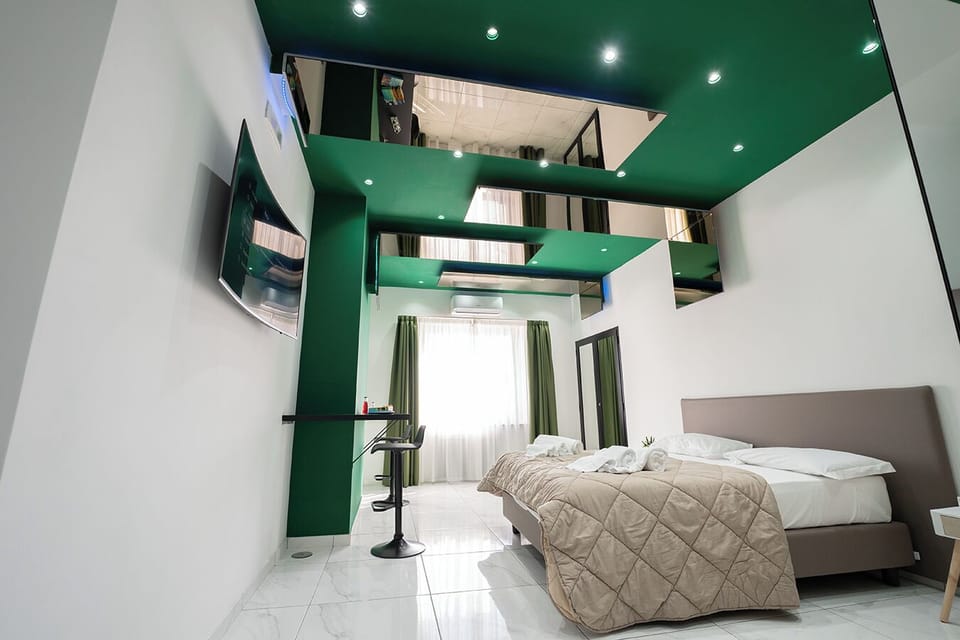 Junior Studio Suite, City View, Annex Building (Piazza Mercato 45) | Desk, cribs/infant beds, free WiFi, bed sheets