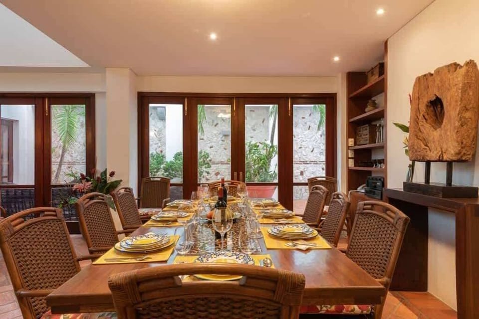 Basic Villa | Dining room