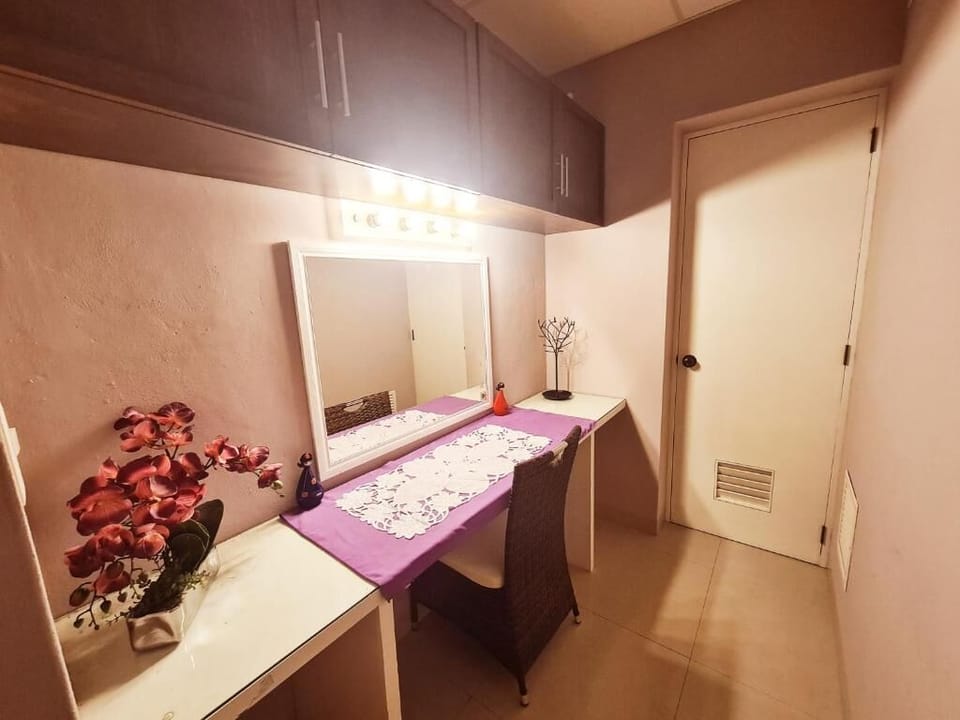 Design Double Room | Free WiFi, bed sheets