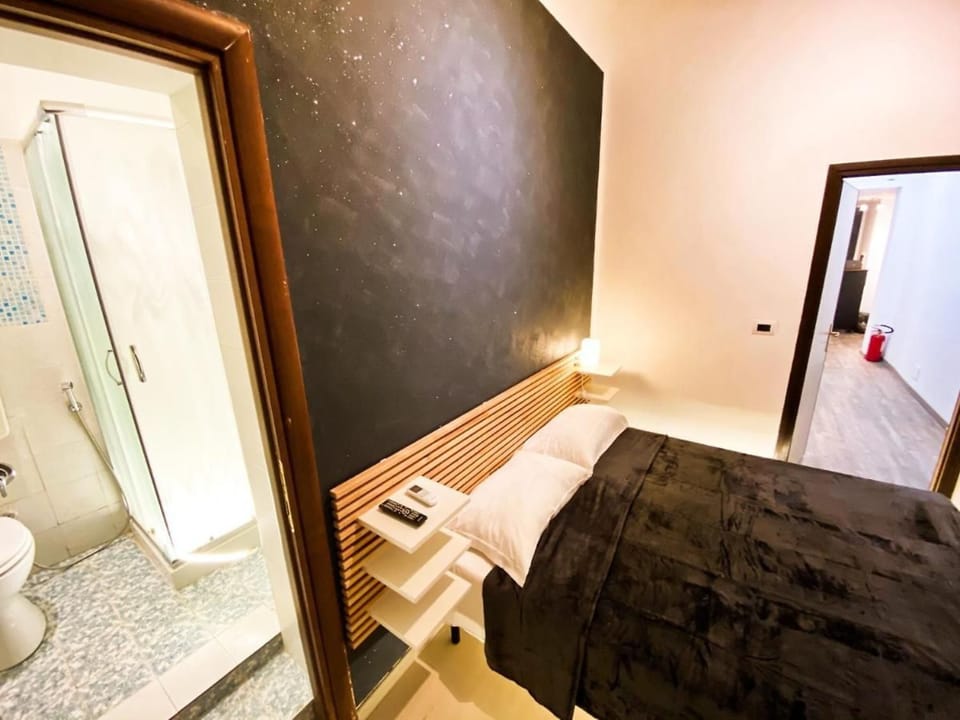 Classic Double or Twin Room, Private Bathroom | Desk, free WiFi