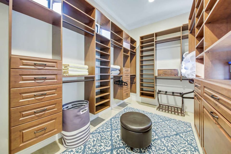 House | 6 bedrooms, high-speed internet