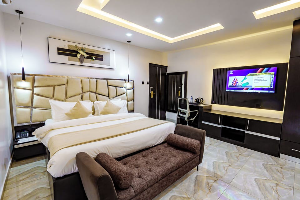 Comfort Double Room, Garden View | Desk, laptop workspace, soundproofing, free WiFi