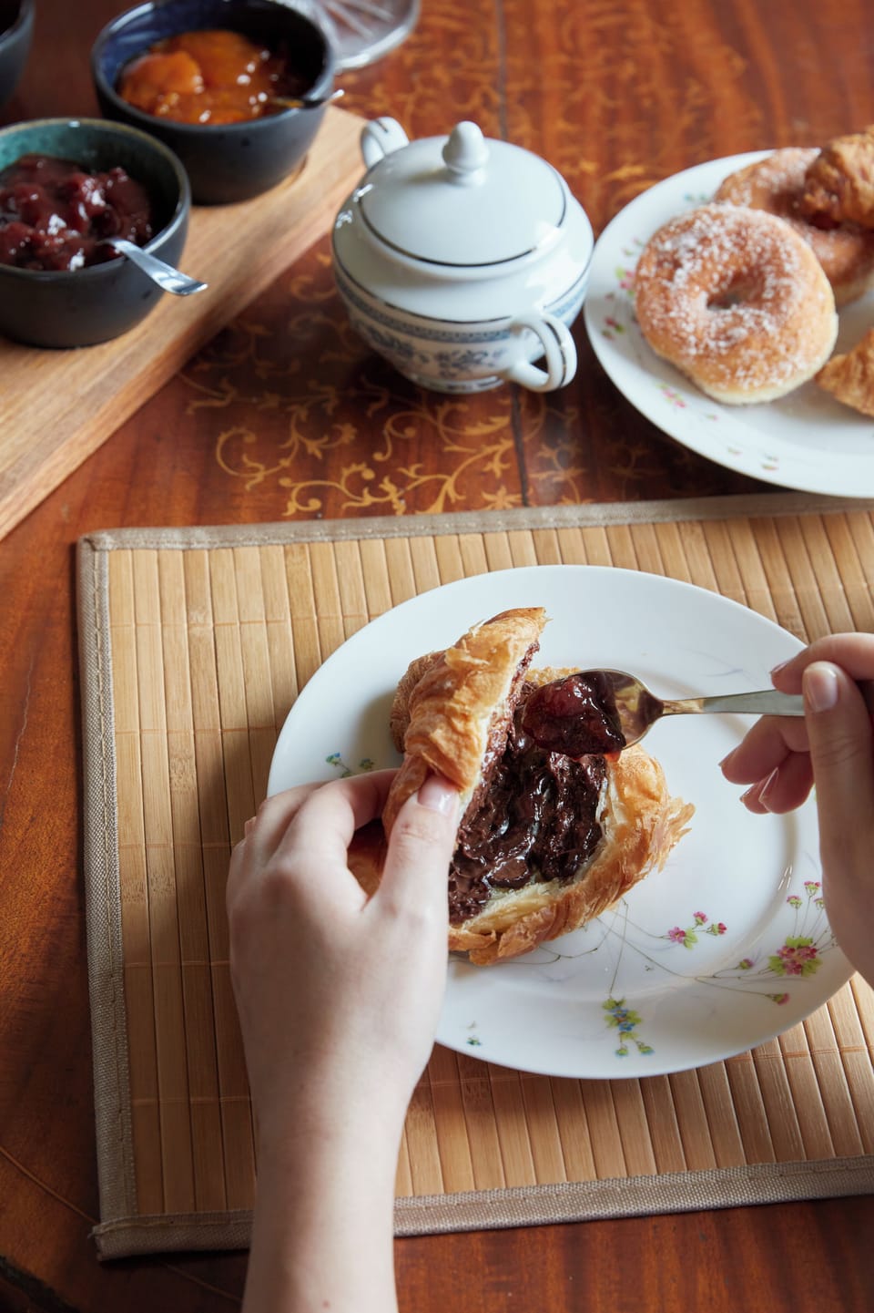 Free daily buffet breakfast