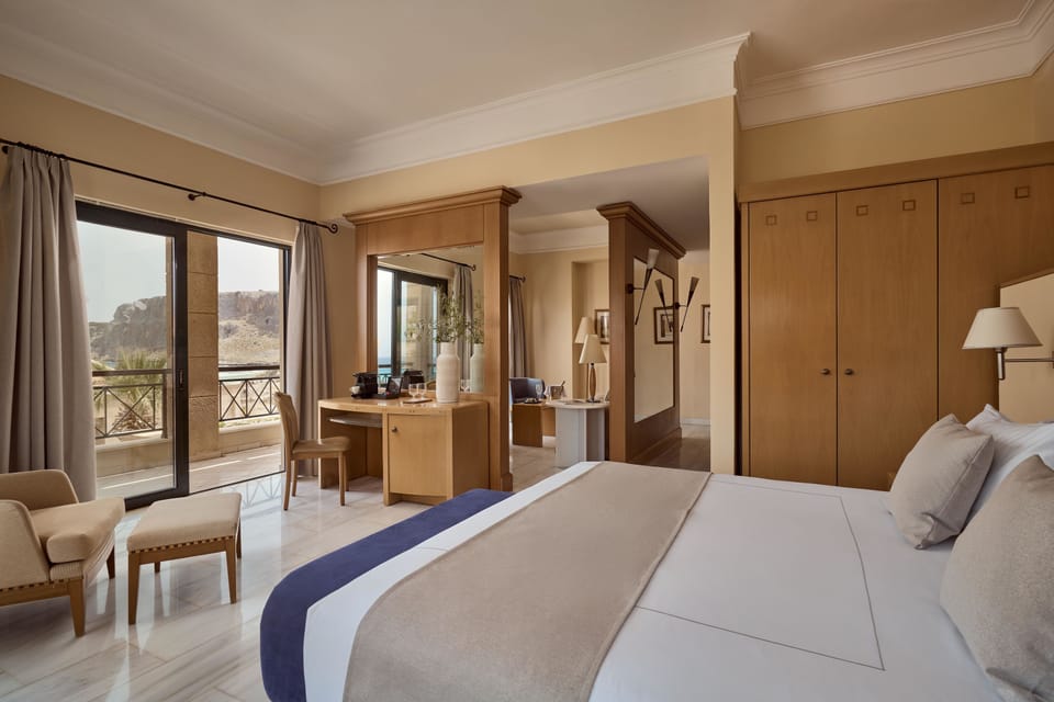 Duplex, Partial Sea View | In-room safe, laptop workspace, blackout drapes, soundproofing