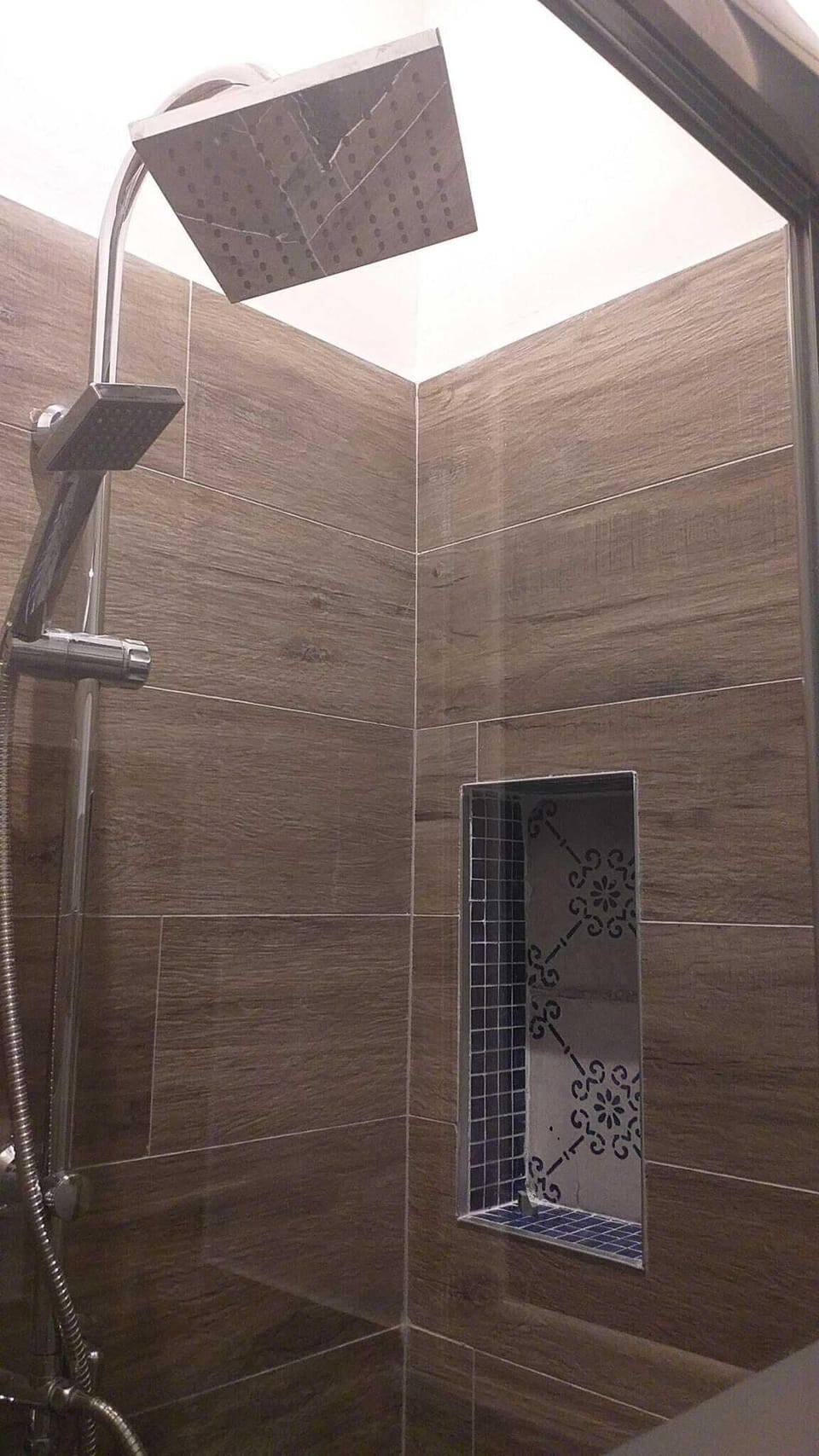 Deluxe Single Room, Balcony, Courtyard View | Bathroom | Shower, rainfall showerhead, free toiletries, hair dryer