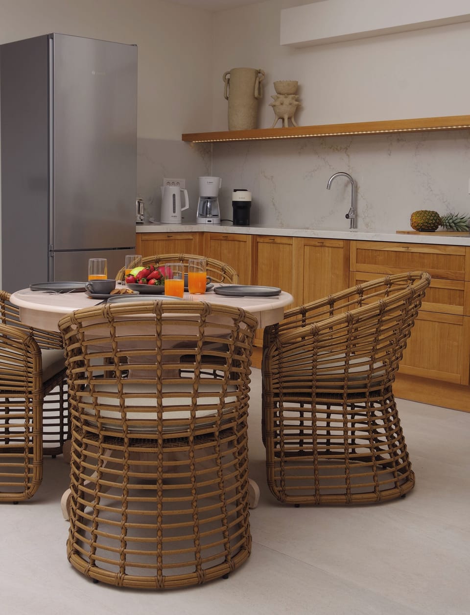 Pnoe Aelia | In-room dining