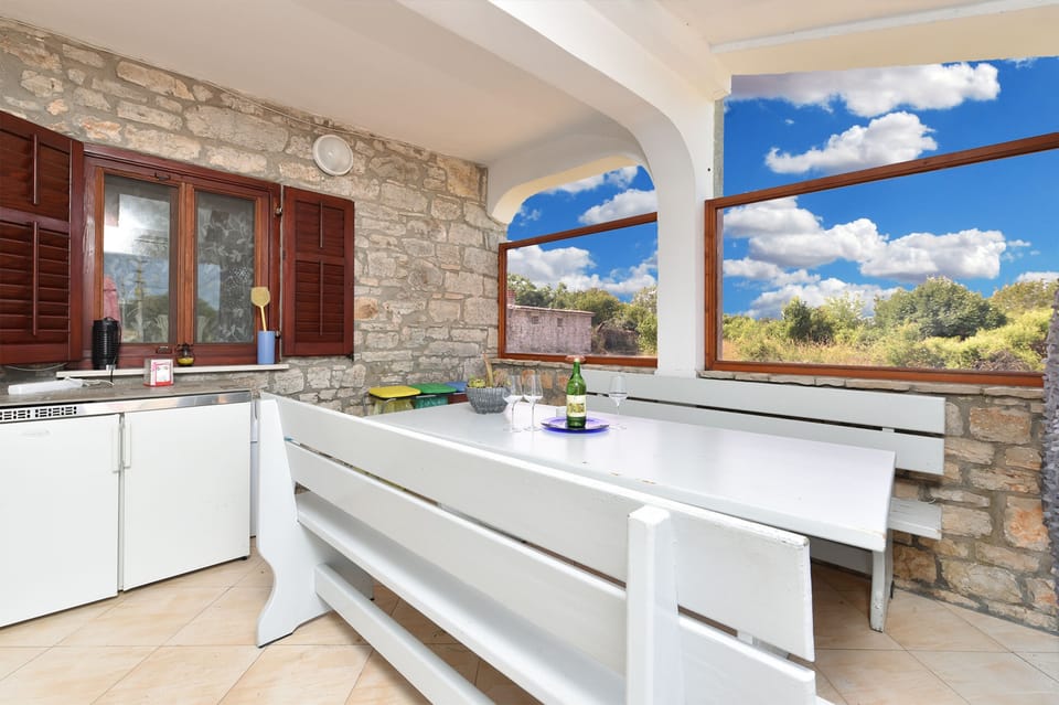 Apartment, 3 Bedrooms, Private Pool, Pool View | Interior