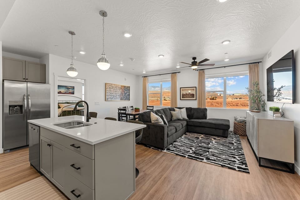 Condo, 2 Bedrooms | Interior