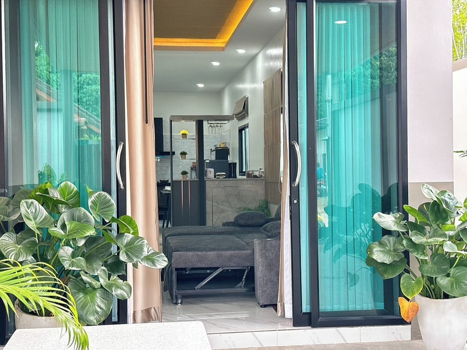 Villa | Free WiFi, bed sheets