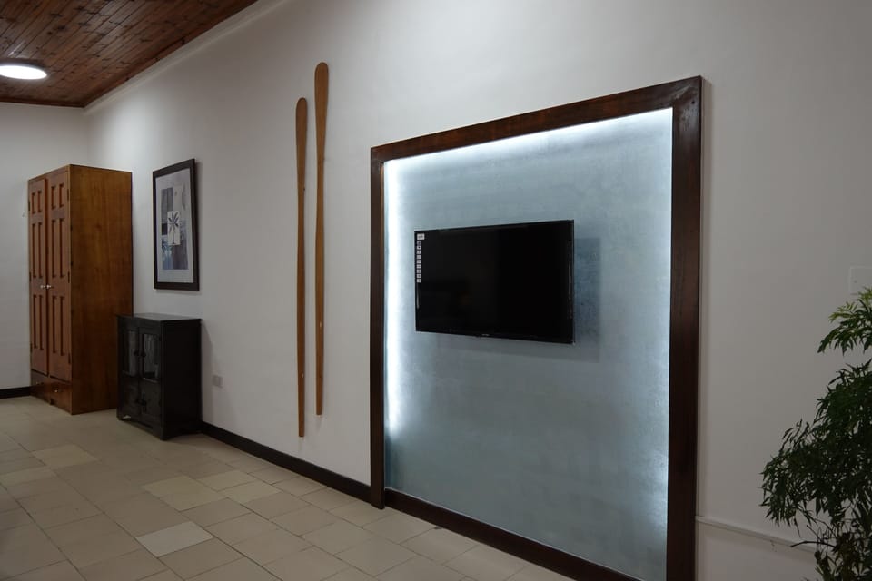 Deluxe Single Room, Garden View | In-room safe, iron/ironing board, free WiFi