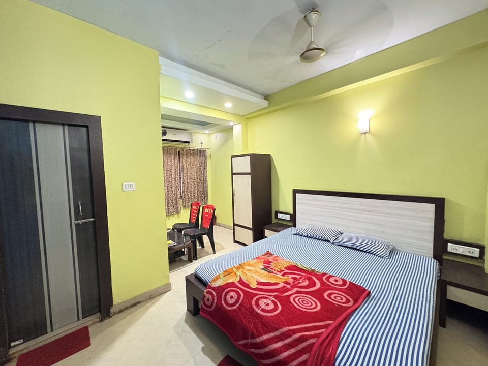 Deluxe Double Room | Free WiFi, bed sheets