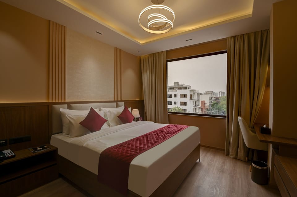 Executive Double Room, 1 King Bed, City View | City view