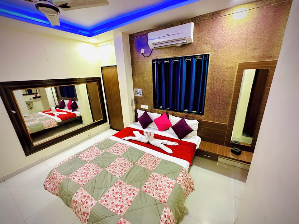 Deluxe Double Room, Balcony, Mountain View | Room amenity