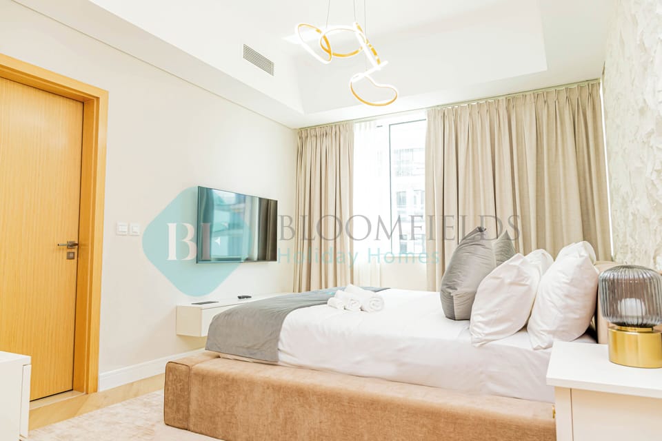 3 bedrooms, in-room safe, iron/ironing board, free WiFi