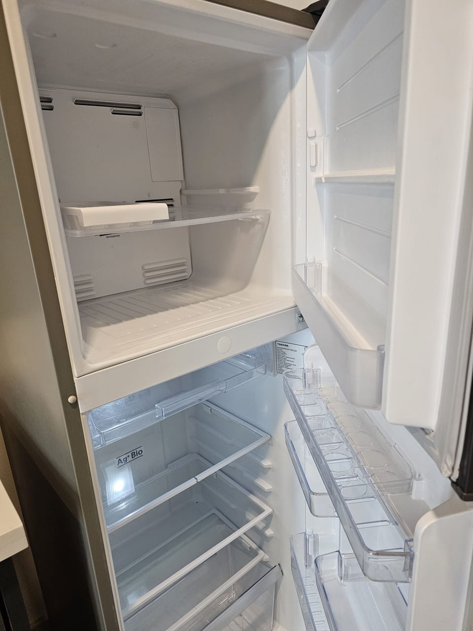 Standard Studio, City View | Private kitchen | Full-size fridge, microwave, stovetop, electric kettle