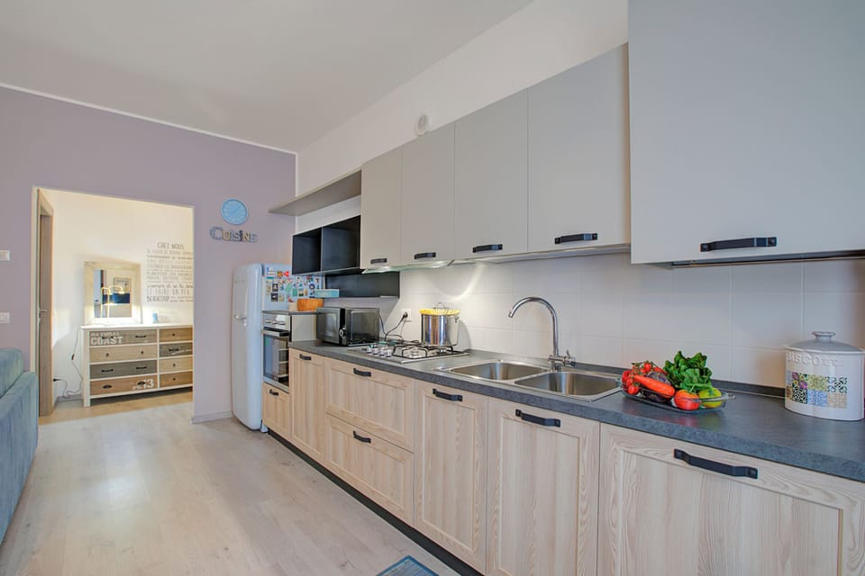 Family Apartment, Multiple Bedrooms (Riva Nest) | Private kitchen | Fridge, microwave, oven, stovetop