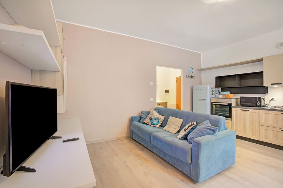Family Apartment, 1 Bedroom, Microwave (Riva Nest) | Living area | TV