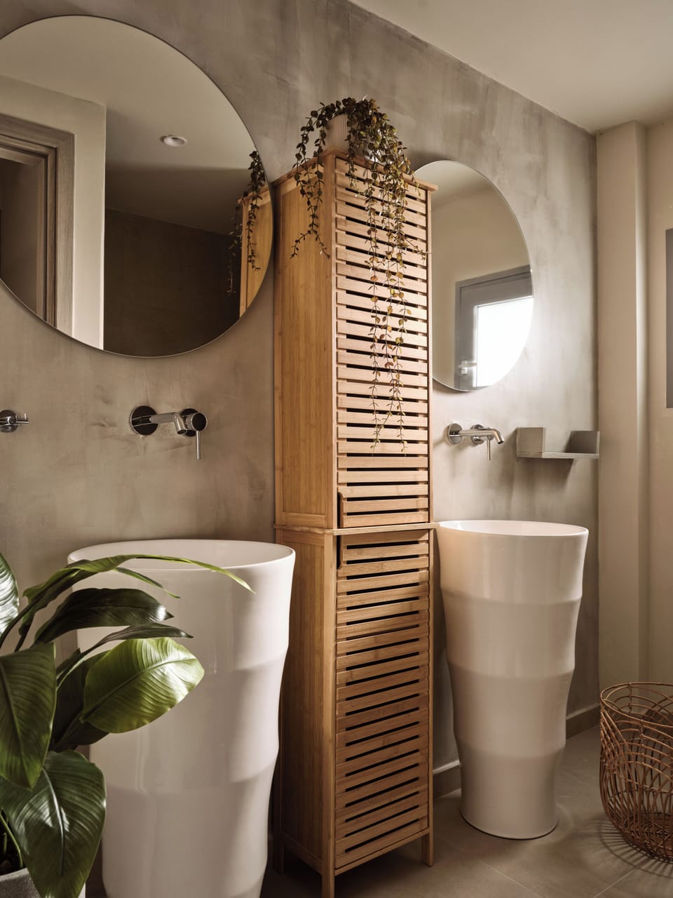 Superior Duplex, Garden View | Bathroom | Shower, hair dryer, towels, soap