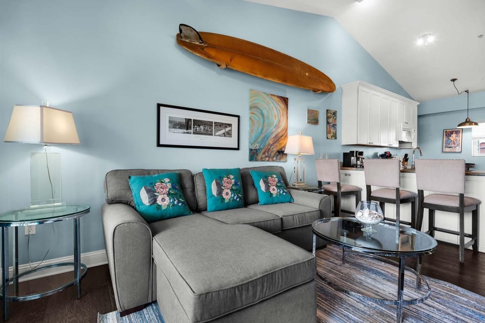 Condo, Multiple Beds (Baywatch G7) | Living area