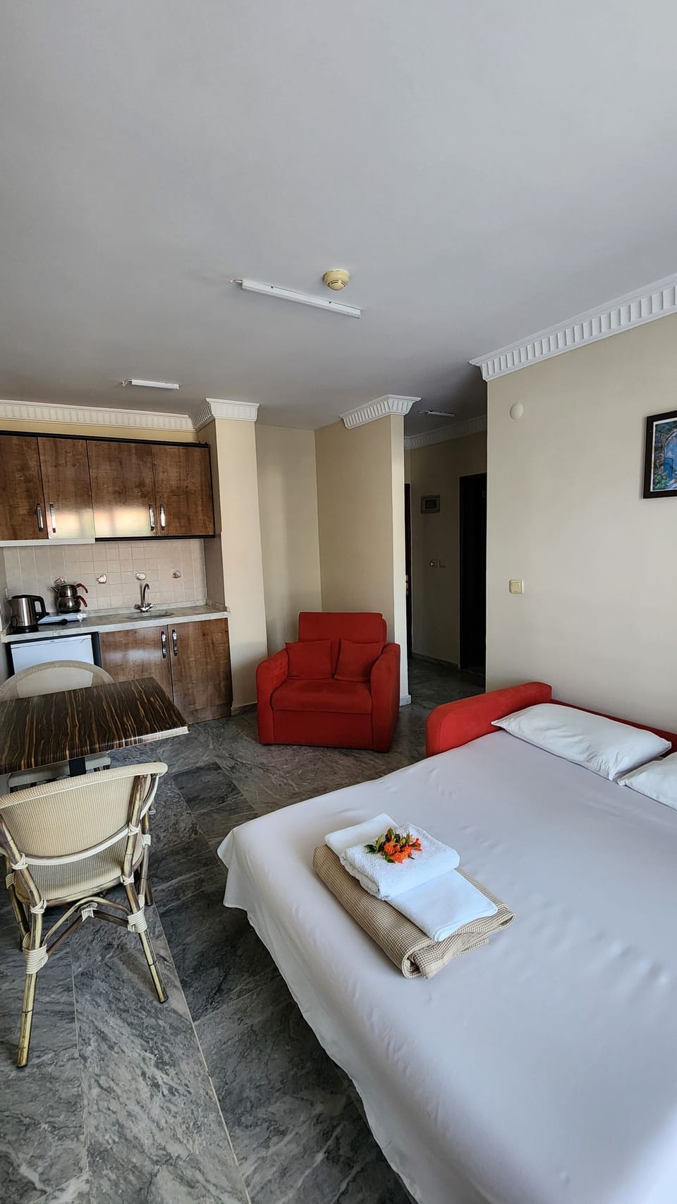 Apartment | Living area | TV