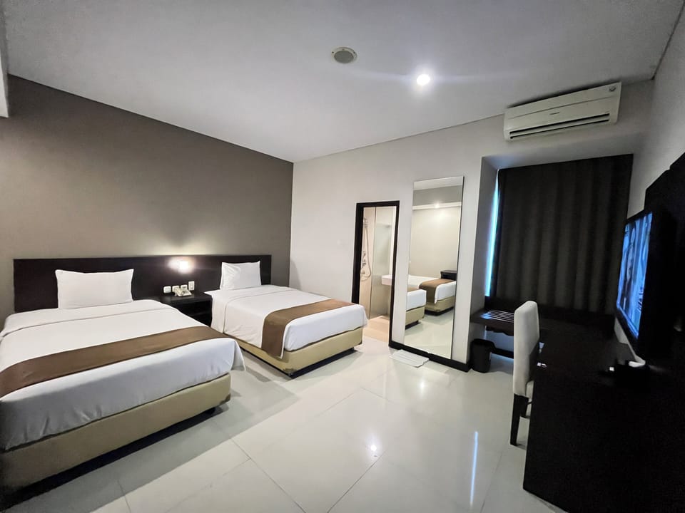 Deluxe Twin Room | Soundproofing, free WiFi, bed sheets